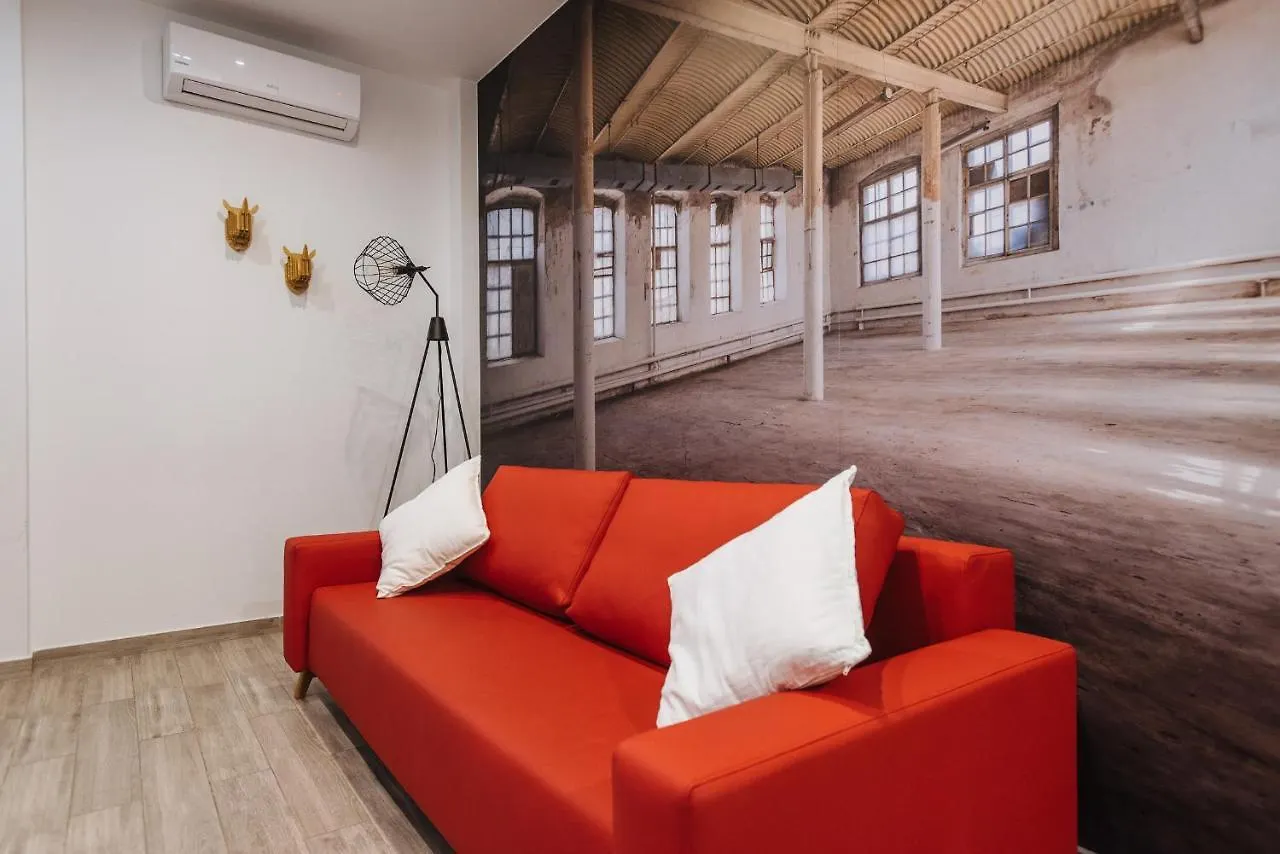 Hostly O'Donnell A Center-Fibre-Parking Optional Apartment Seville